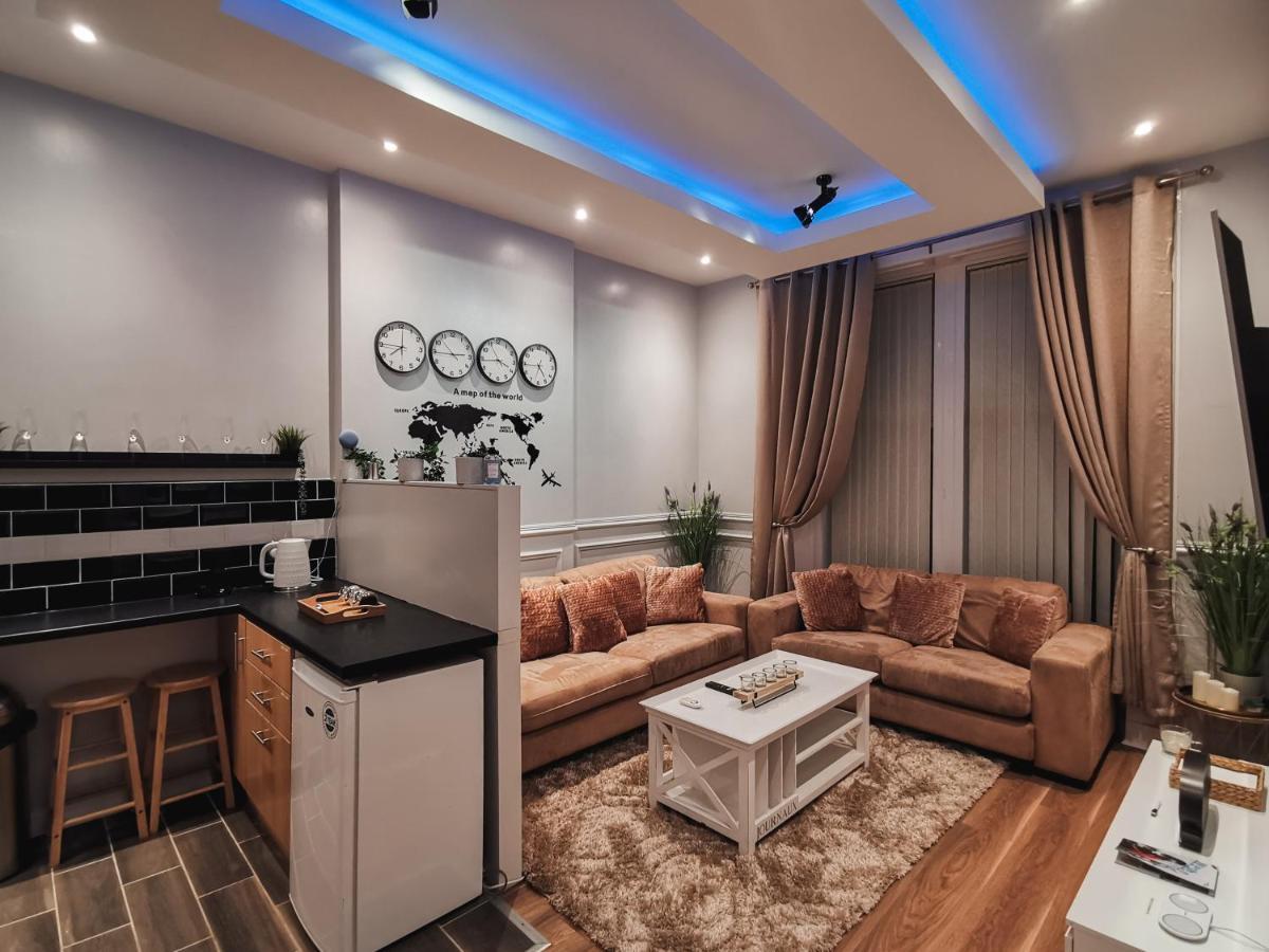 Luxurious 3 Bedroom Apartment: Heart Of Westend グラスゴー エクステリア 写真