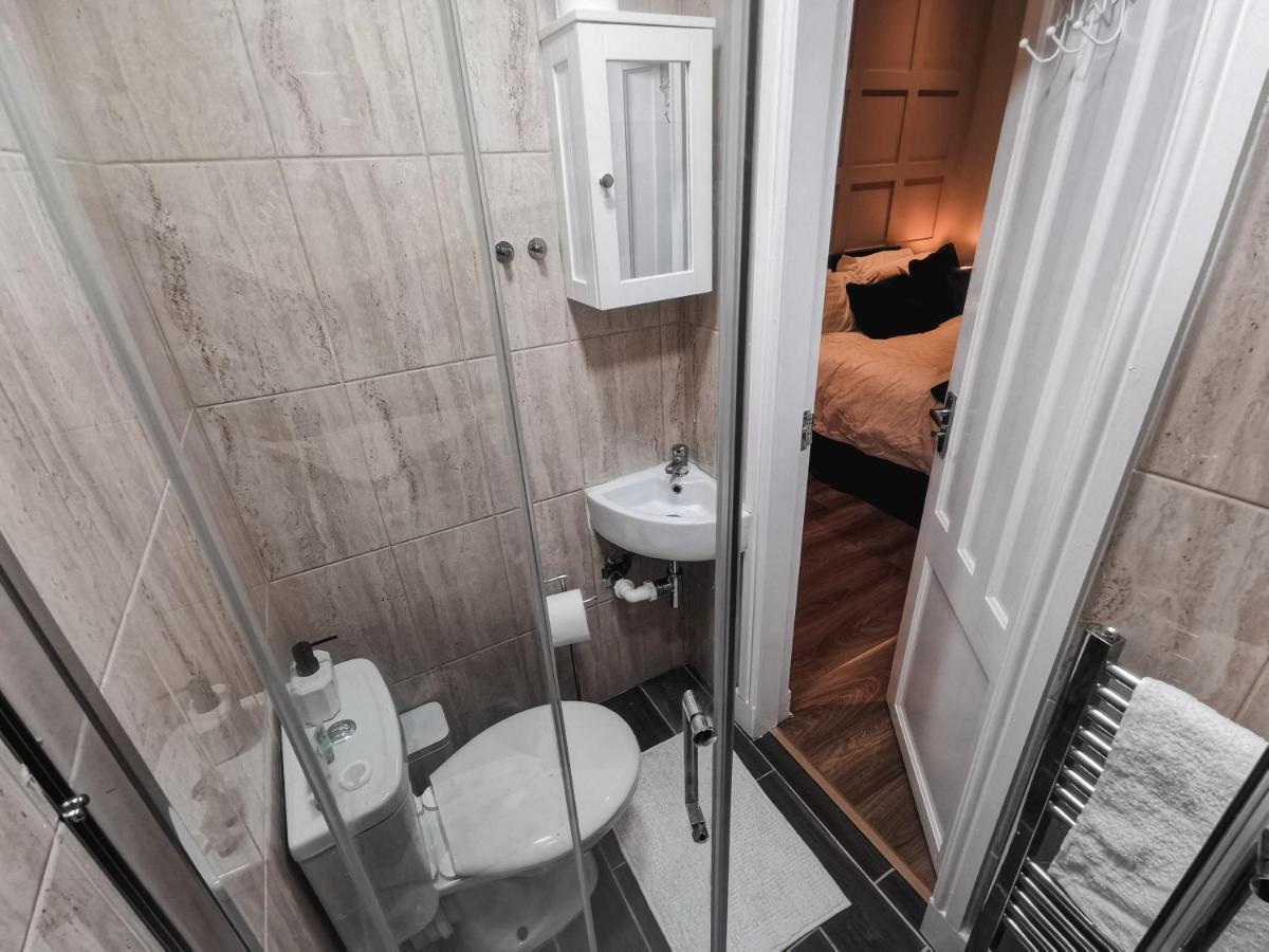 Luxurious 3 Bedroom Apartment: Heart Of Westend グラスゴー エクステリア 写真