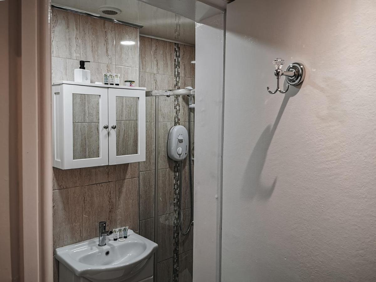 Luxurious 3 Bedroom Apartment: Heart Of Westend グラスゴー エクステリア 写真