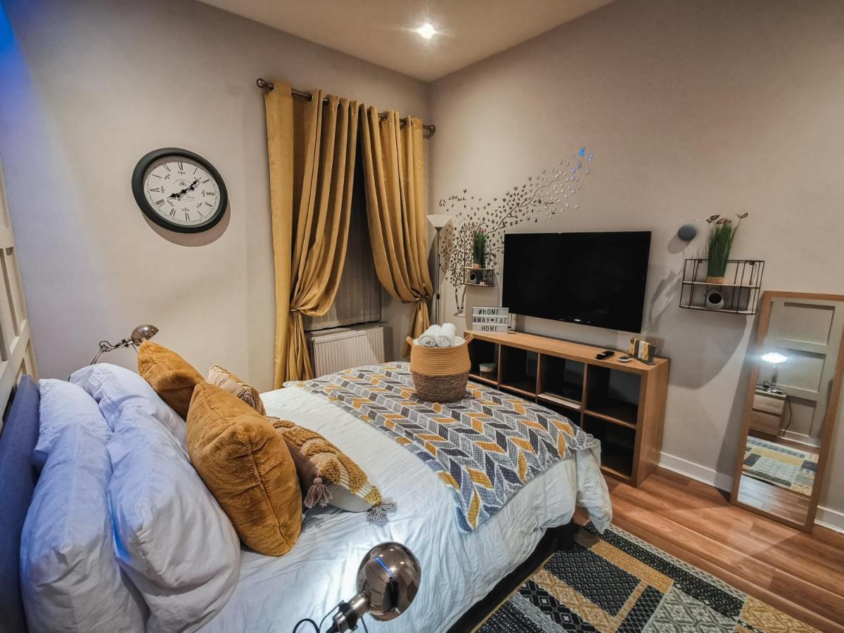 Luxurious 3 Bedroom Apartment: Heart Of Westend グラスゴー エクステリア 写真
